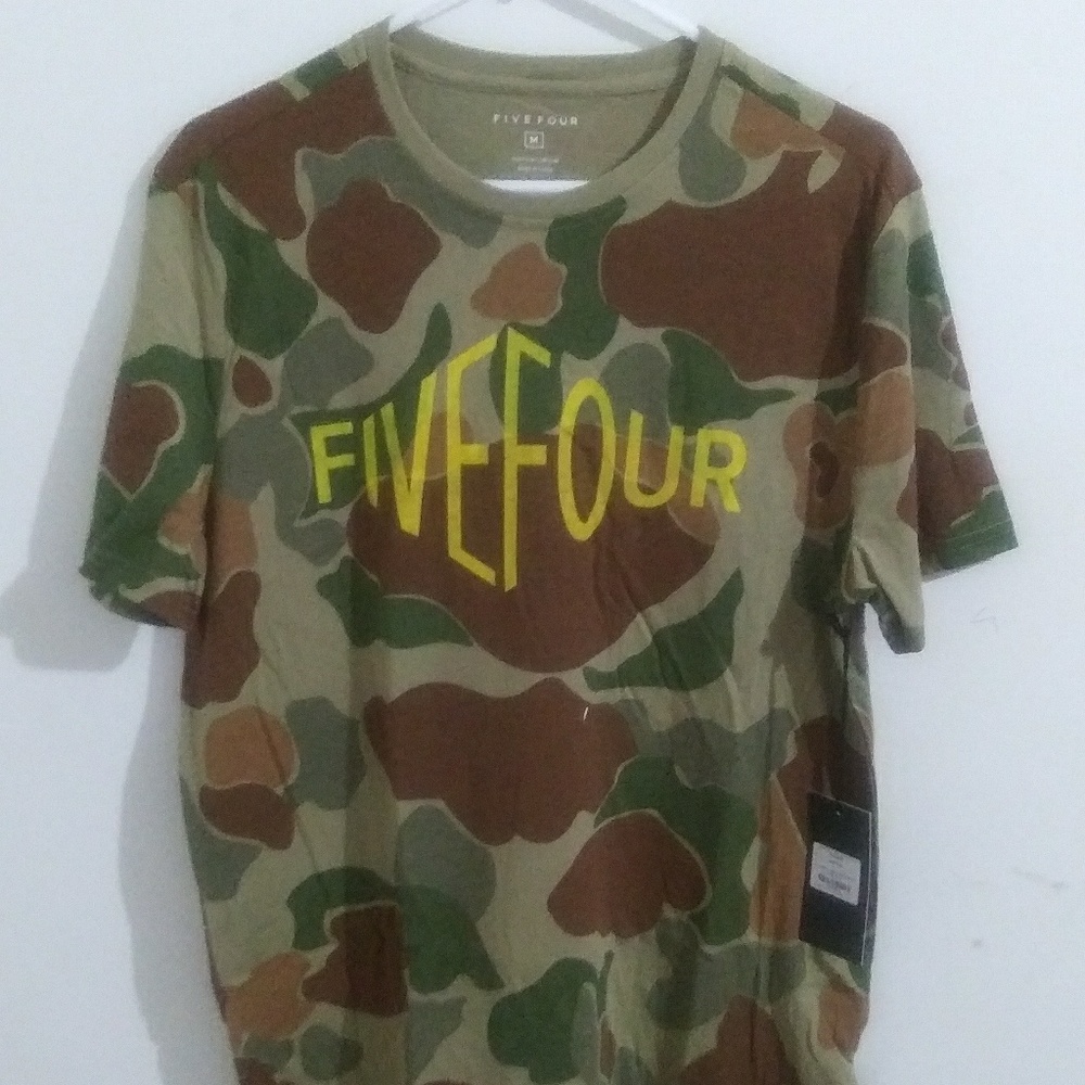 Five Four Camo T shirt Size M